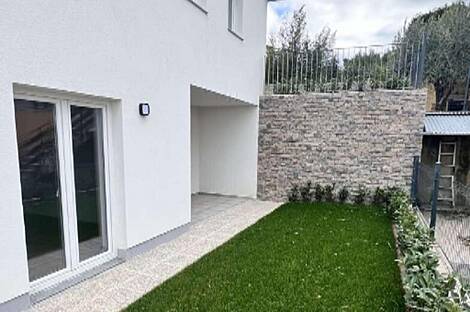 Малия 96Б, квартира: 8