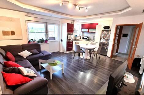 Квартира с тремя комнатами в Диваче: 1