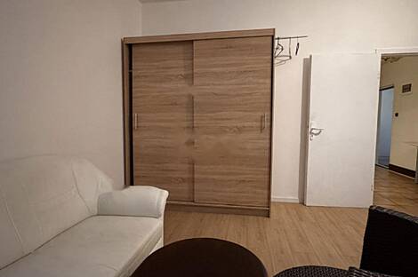 Квартира с одной комнатой в Сежане: 1