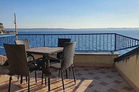 Квартира с тремя комнатами рядом с морем: 4