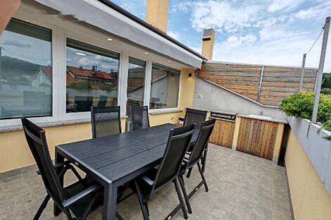 Квартира с пятью комнатами в Лучии: 5