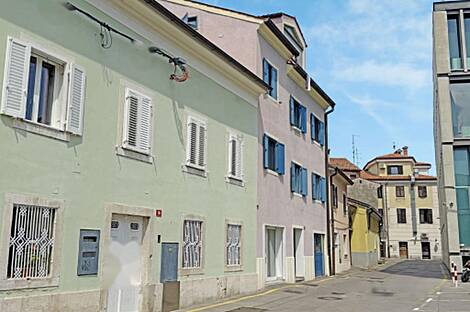 Квартира с четырьмя комнатами на Копер.: 2