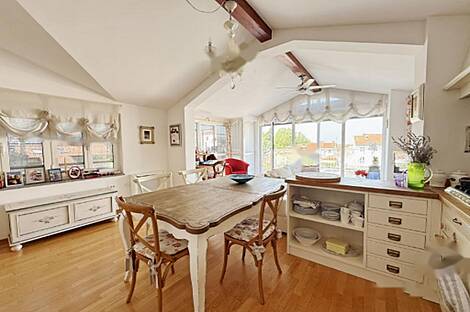 Квартира с четырьмя комнатами на Копер.: 3