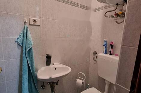 Квартира с тремя комнатами в Побеги.: 2