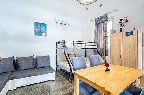 Квартира в Пиране с пятью и более комнатами: 16