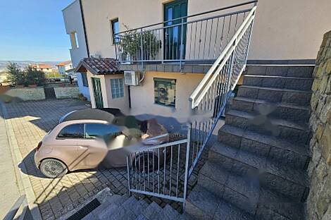 Квартира с четырьмя комнатами Копер: 4