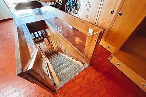 Квартира с количеством комнат от пяти и более.: 4