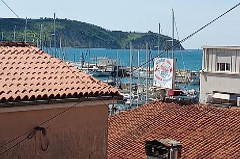 Квартира из пяти комнат, расположенная на набережной: 1