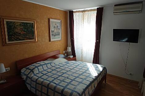 Квартира из пяти комнат, расположенная на набережной: 9