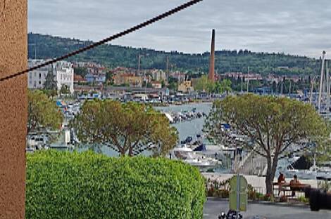 Квартира из пяти комнат, расположенная на набережной: 20