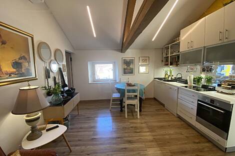 Квартира с тремя комнатами в исторической части города Изола: 6