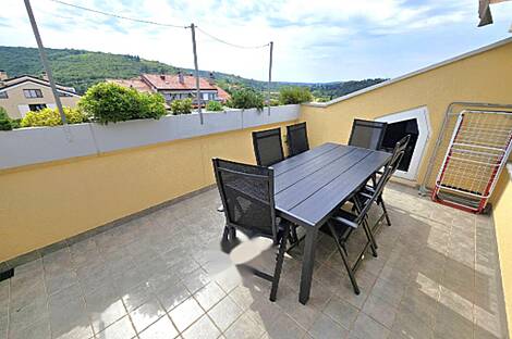 Луция: квартира более чем на 5 комнат: 7