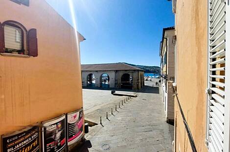 Квартира с тремя комнатами в Изола: 4