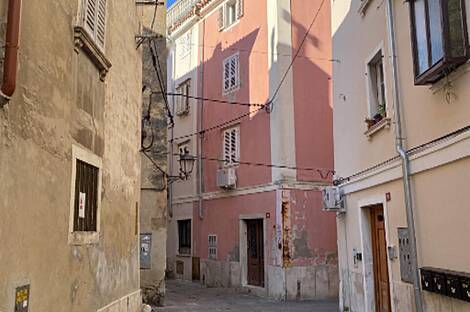 Трёхкомнатная квартира в центре города Пиран: 12