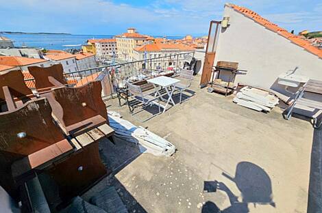 Квартира с тремя комнатами у площади Тартини: 1