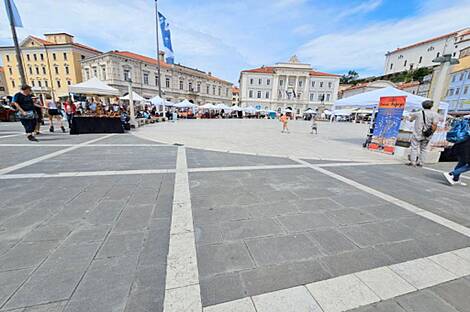 Квартира с тремя комнатами у площади Тартини: 2