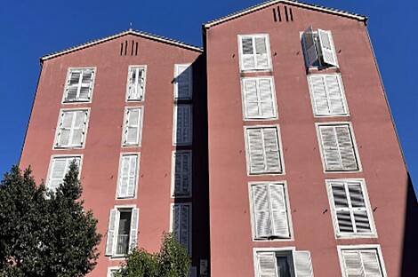 Квартира с тремя комнатами возле моря: 15