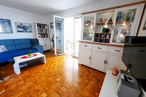 Марковец располагает двухкомнатной квартирой.: 8