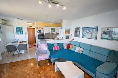 Марковец располагает двухкомнатной квартирой.: 10