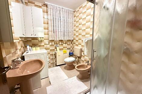 Квартира, Трново: 13