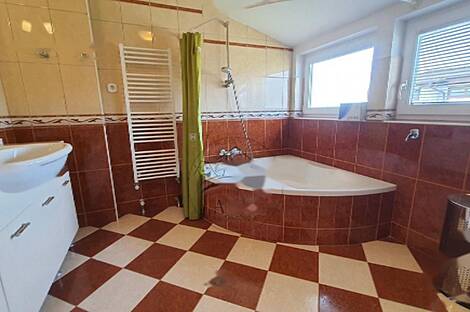 Здание Дравле: 27