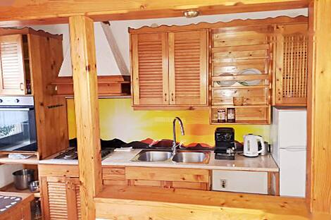 Здание, Явор, Любляна, Добрунье: 12