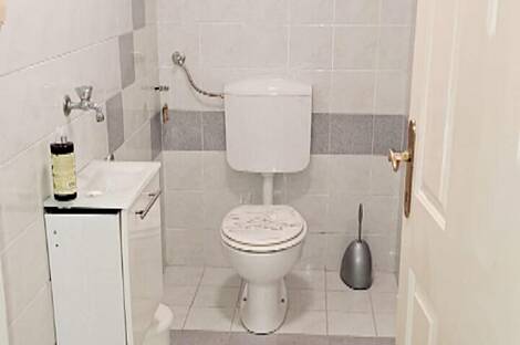 Здание, Явор, Любляна, Добрунье: 13