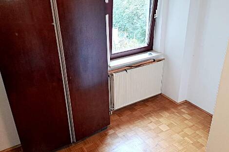 Здание, Явор, Любляна, Добрунье: 20