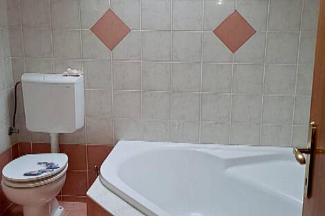 Здание, Явор, Любляна, Добрунье: 23