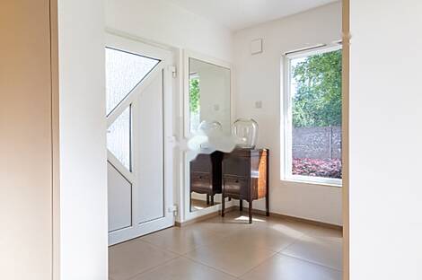 Здание Поле Любляна Кашель: 11