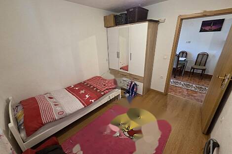 Дом, Любляна, Виќ, пригород Трново: 5