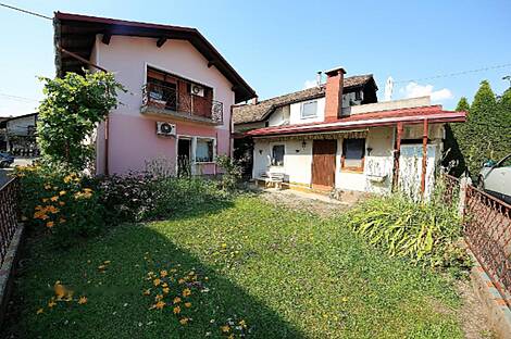 Дом, Раковник: 4