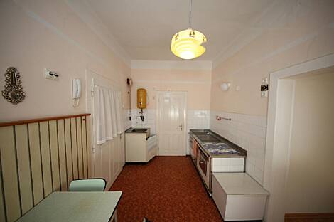 Дом, Раковник: 7