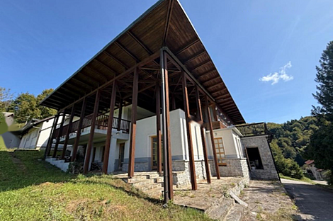 Отель с заведением общественного питания: 26