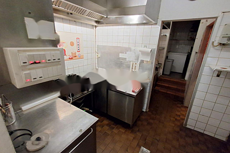 Торговое помещение, склад в районе Л. Бежиград: 6