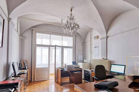 Кабинет в центральной части города: 7