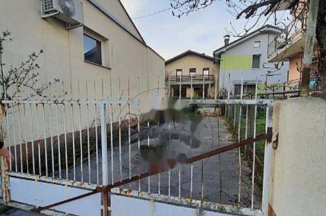 Торговая площадь в районе Бежиград: 3