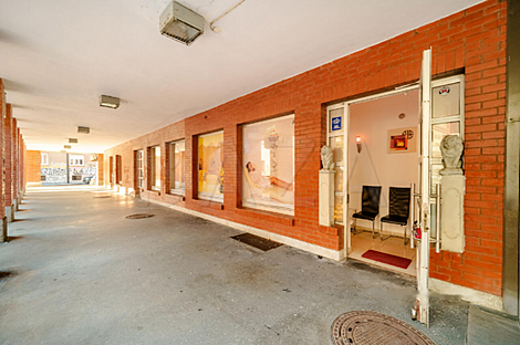 Место для бизнеса в центральной части города: 2