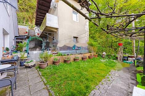 Квартира в центральной части города, предназначенная для коммерческого использования.: 30