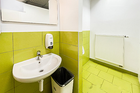 Квартира в центральной части города используемая для коммерческих целей: 24