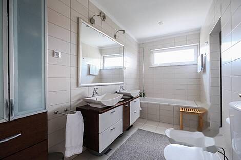 Дом, Брод: 12