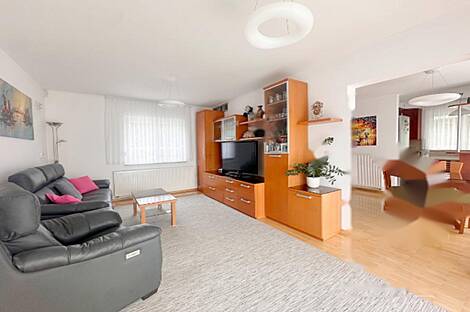 Дом, Чешница, Состро.: 5