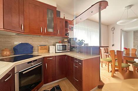 Дом, Чешница, Состро.: 9