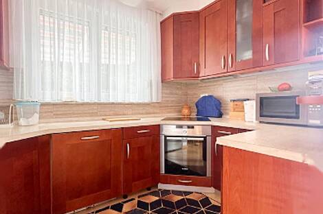 Дом, Чешница, Состро.: 11