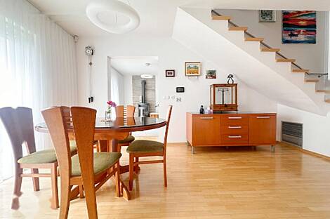 Дом, Чешница, Состро.: 14