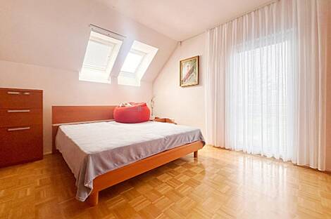 Дом, Чешница, Состро.: 23