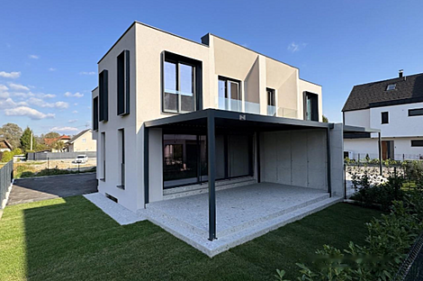 Дом в Чрна-васи имеет два этажа.: 1