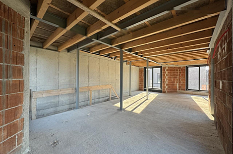 Дом в Чрна-васи имеет два этажа.: 2