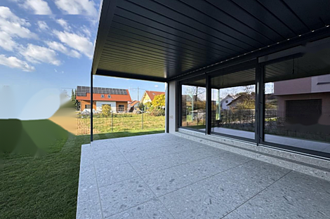 Дом в Чрна-васи имеет два этажа.: 3