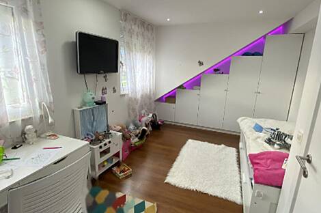 Жилище на темной улице: 23